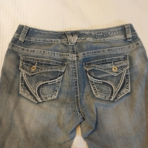 Ariya Cropped Jeans   Size 7/8 - Picture 2 of 5